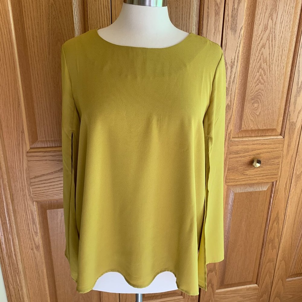 CONTEXT for Lord & Taylor - Split-Sleeve Blouse - 42” Chest - NEW with Tag